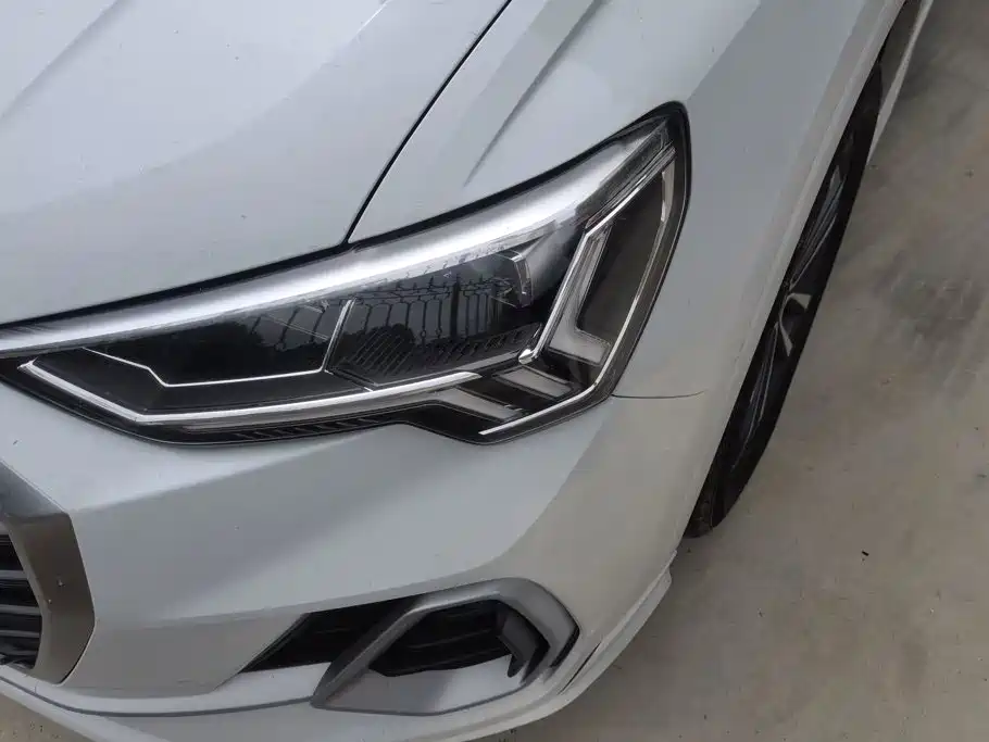 Audi Q3 2021