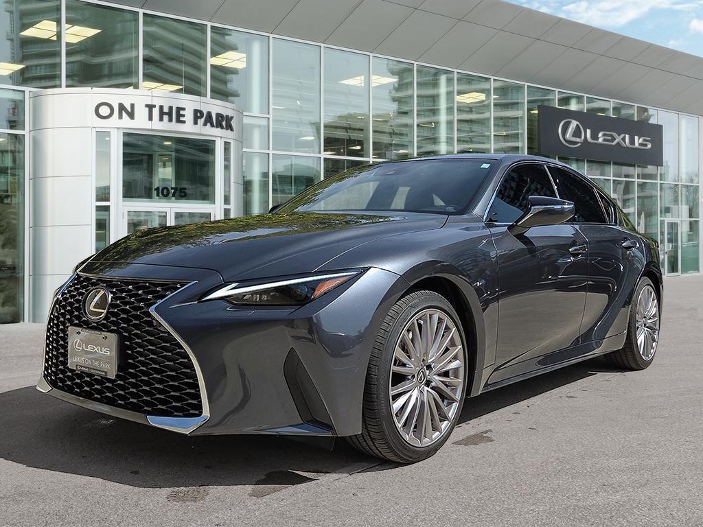 Lexus IS 2025