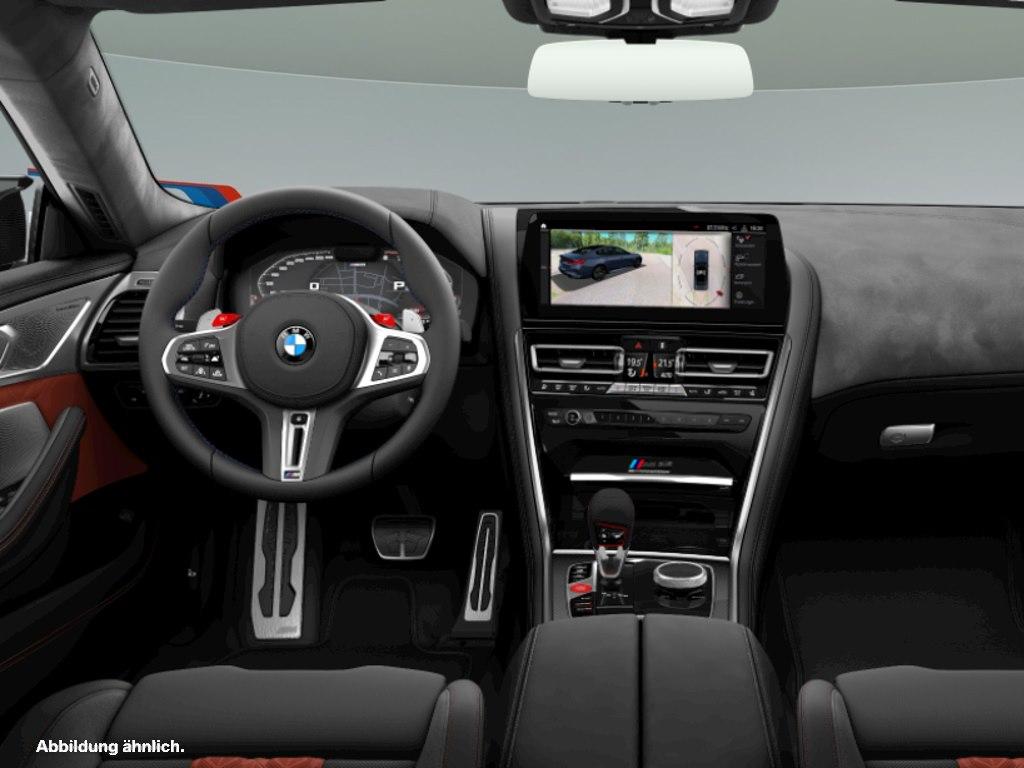 BMW M8 2022