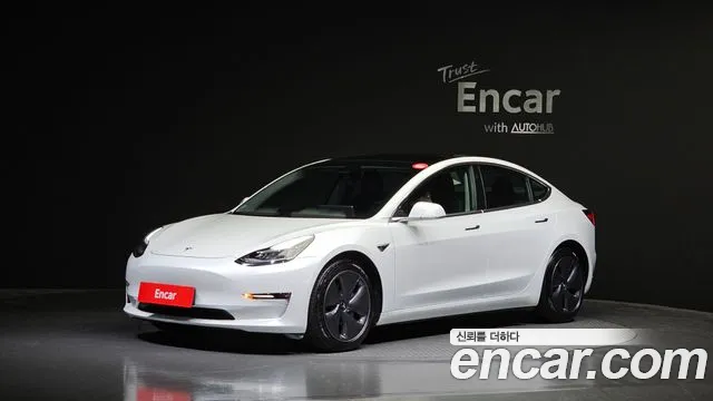Tesla Model 3 2020