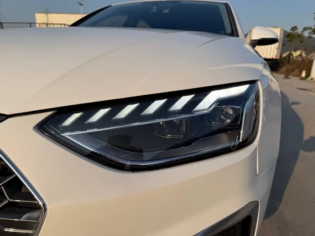 Audi A4 2023
