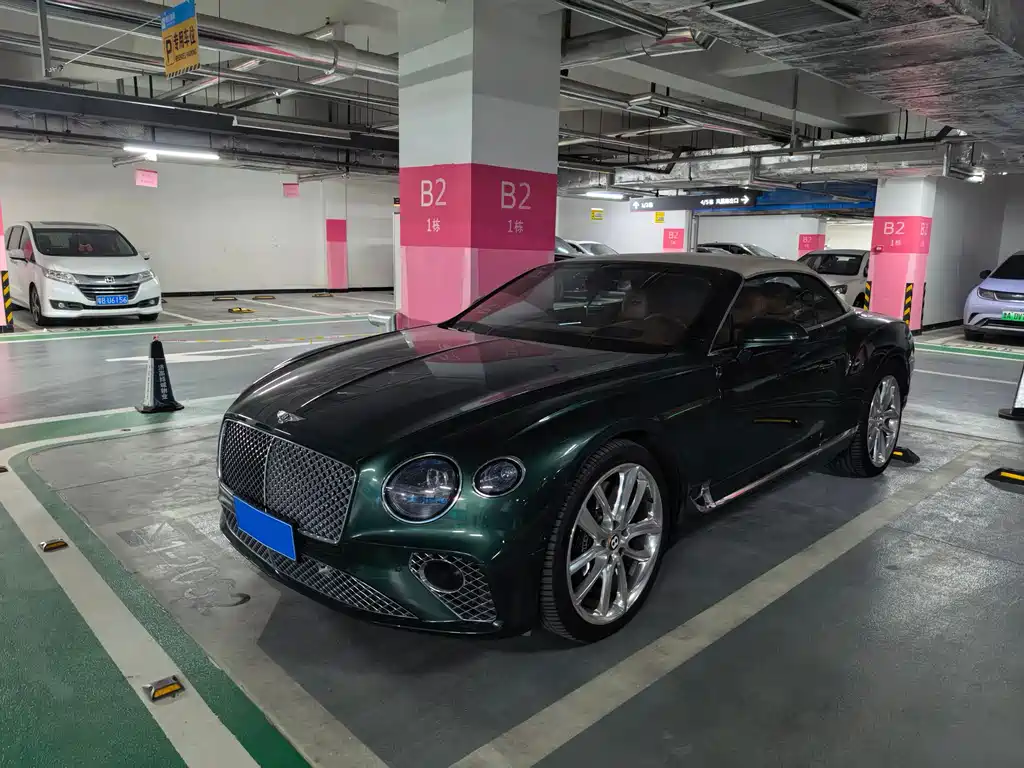 Bentley Continental 2021