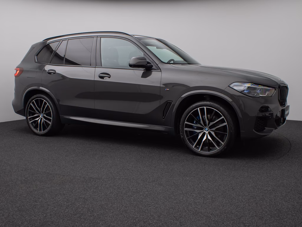 BMW X5 M50 2022
