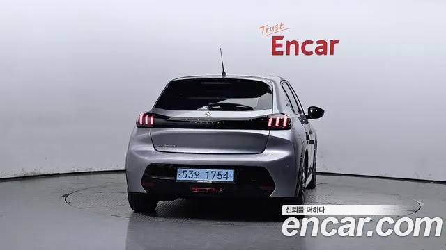 Peugeot 208 2022