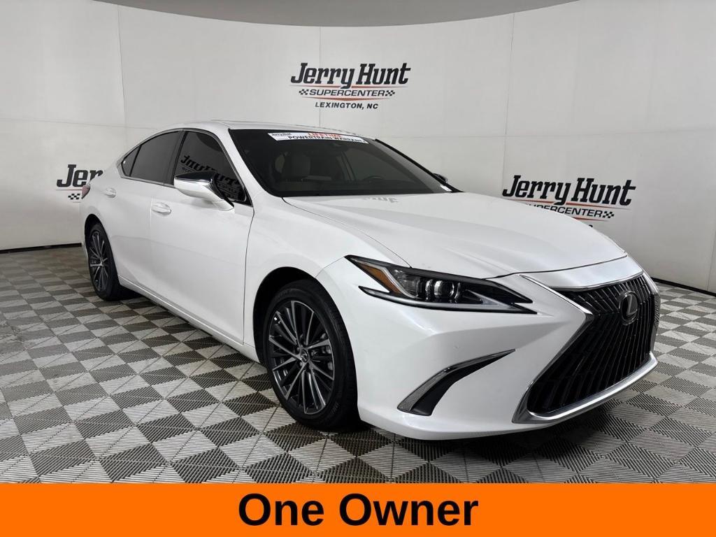 Lexus ES 2025
