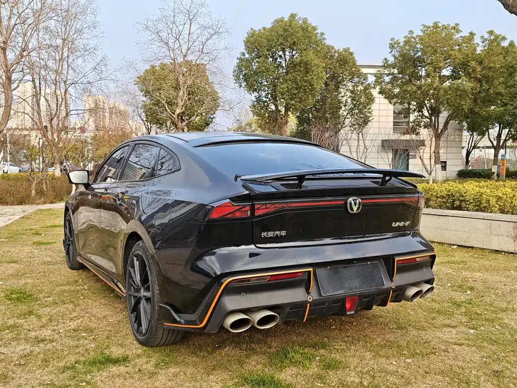 Changan UNI-V 2022