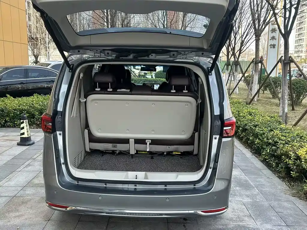 Buick GL8 2022