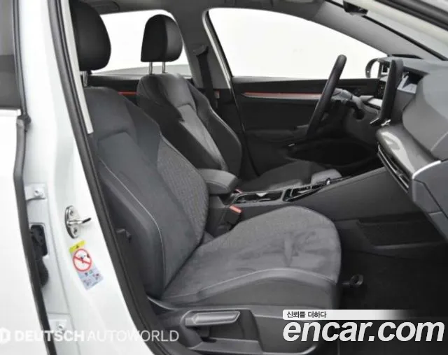 Volkswagen Golf 2025
