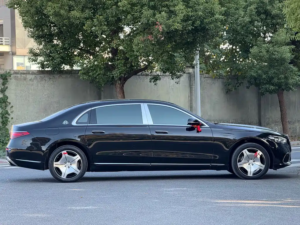 Mercedes-Benz Maybach S-Класс 2023