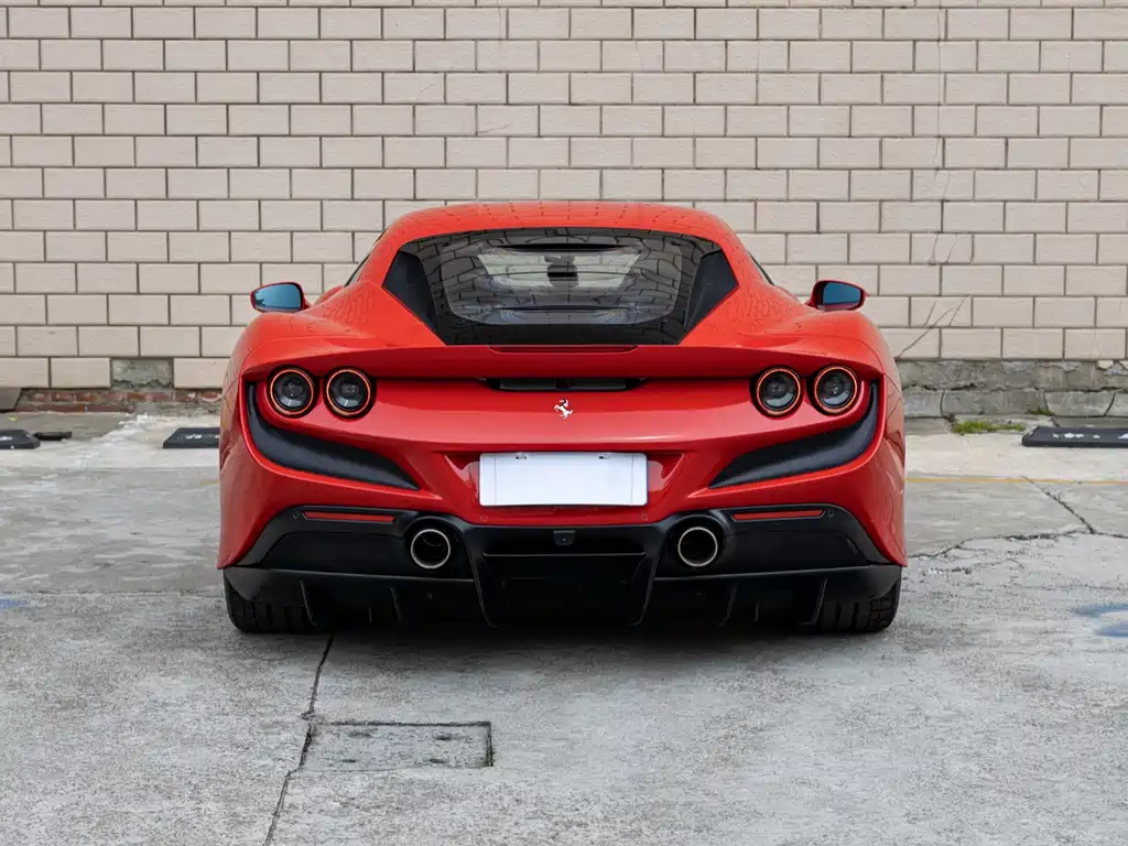 Ferrari F8 2023