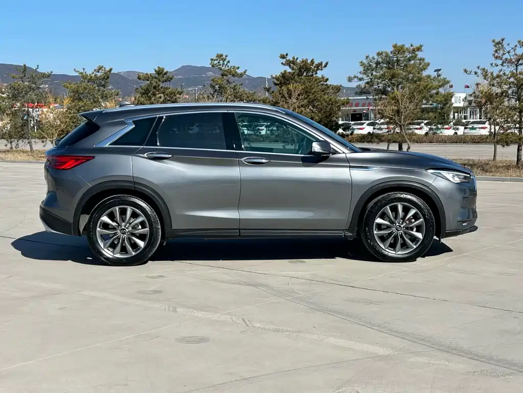 Infiniti QX50 2021