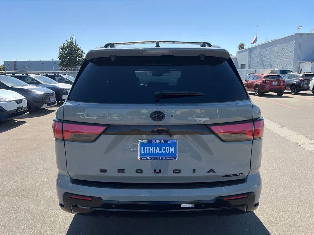 Toyota Sequoia 2026