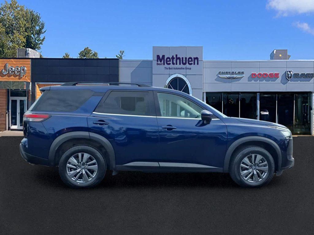 Nissan Pathfinder 2024