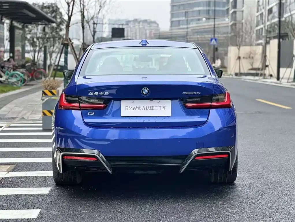 BMW i3 2024