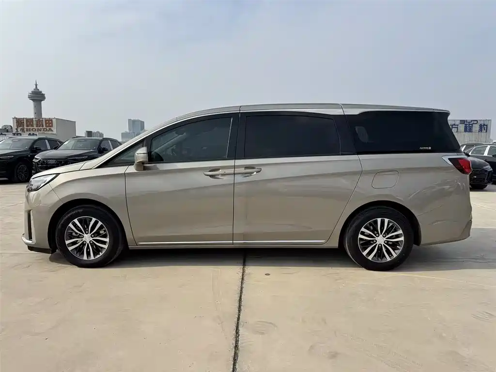 Buick GL8 2024
