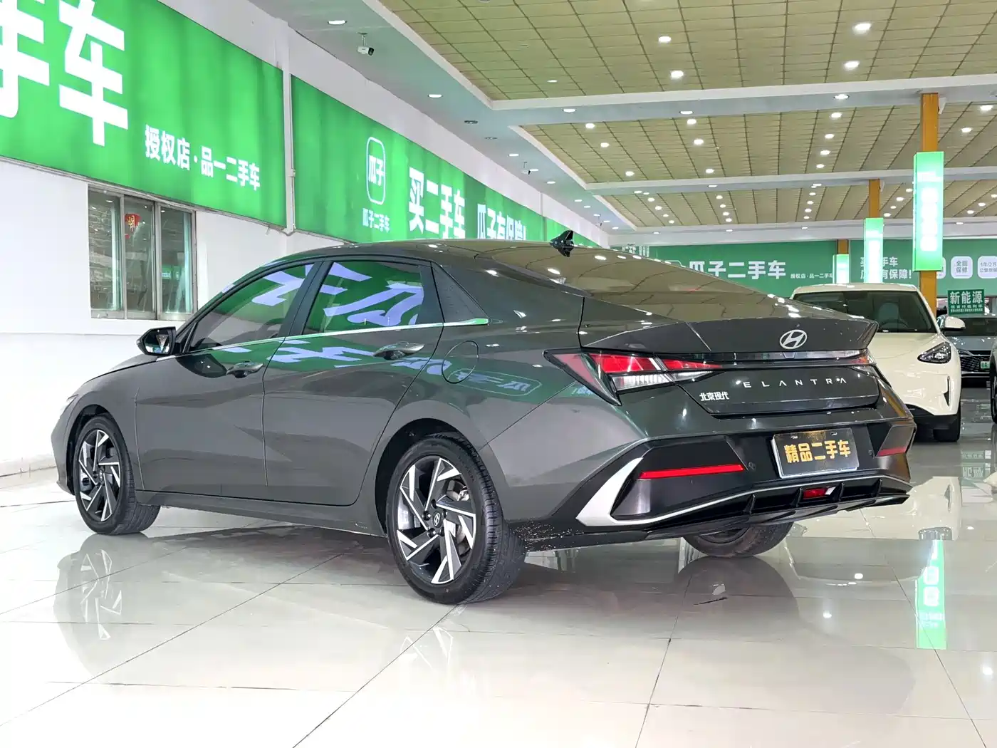 Hyundai Elantra 2024
