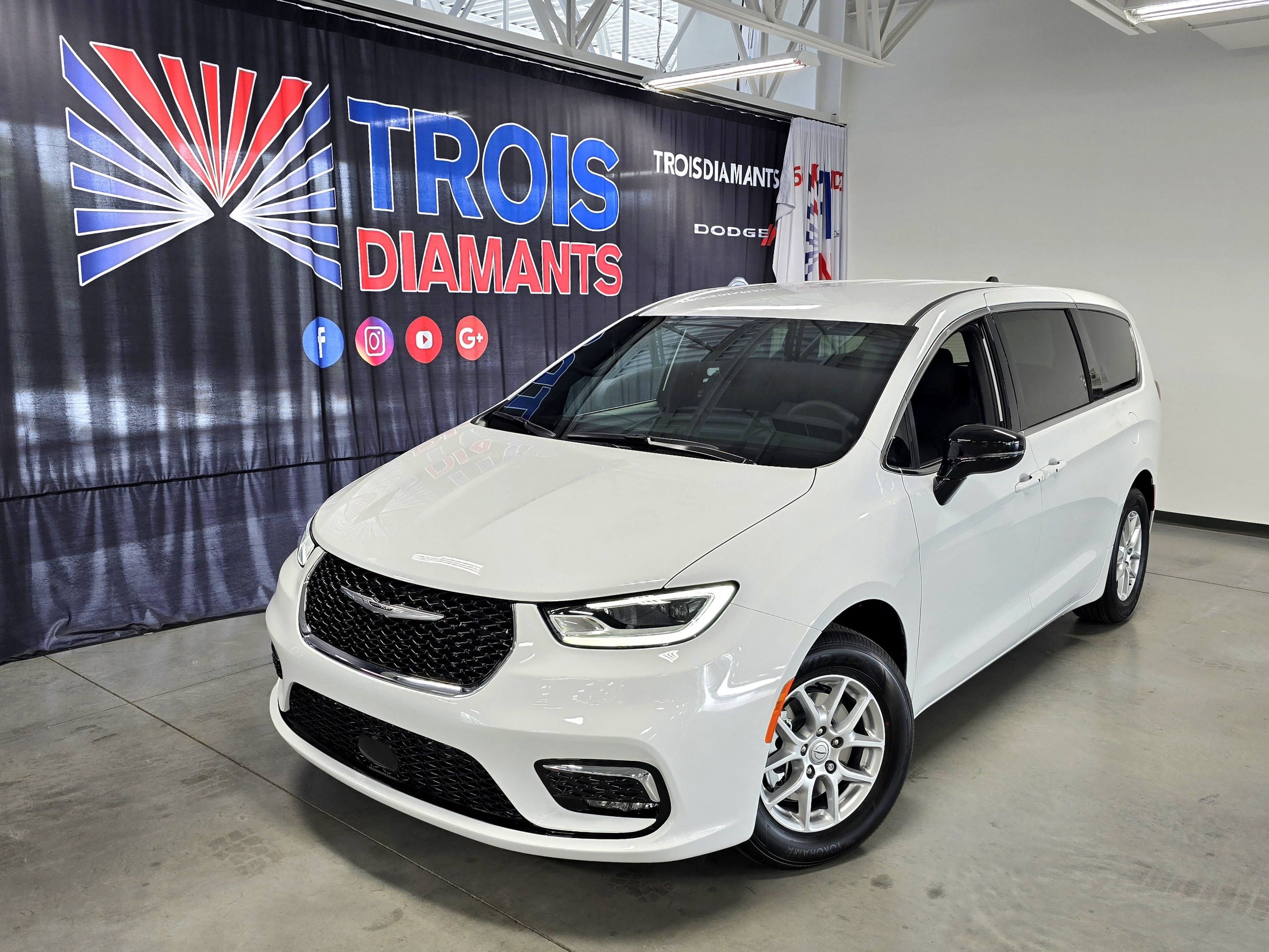 Chrysler Pacifica 2025