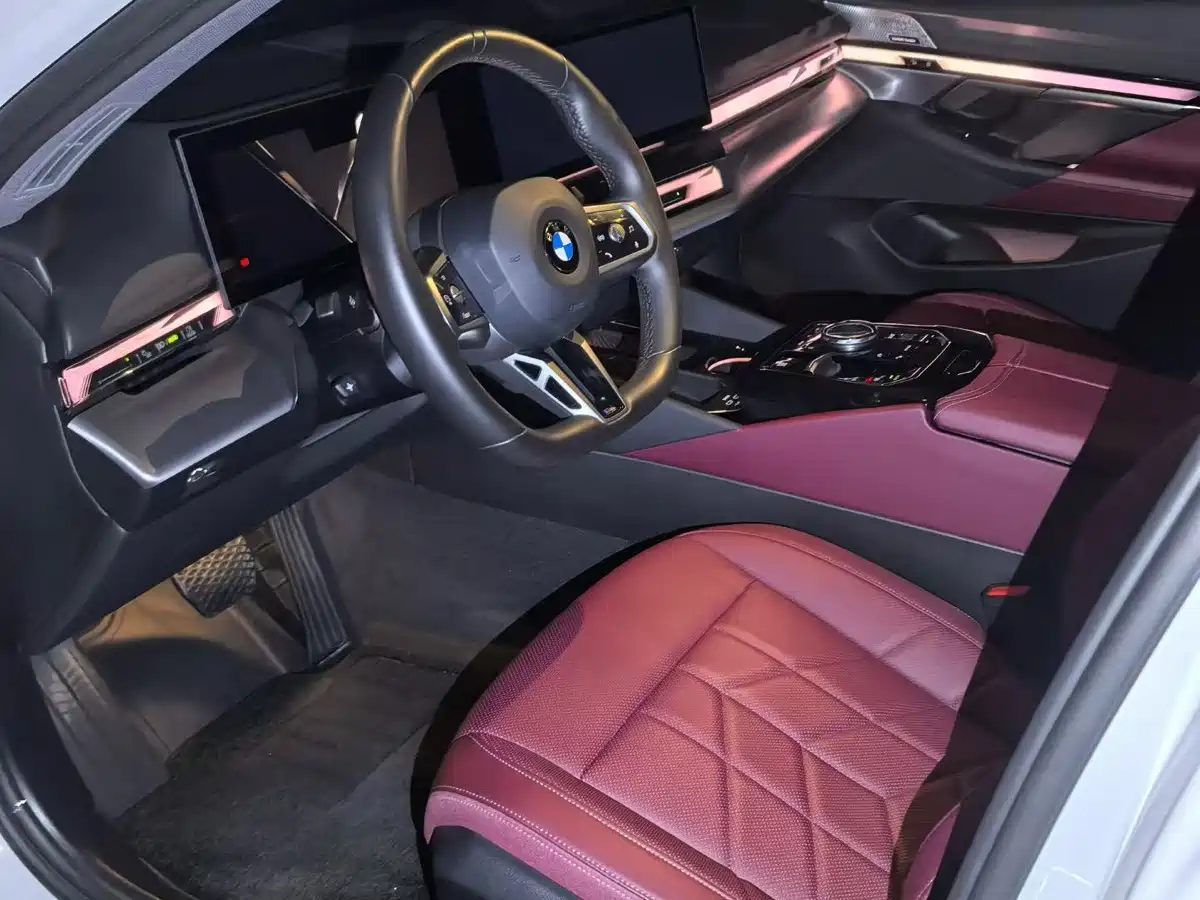 BMW 5 серии 2024