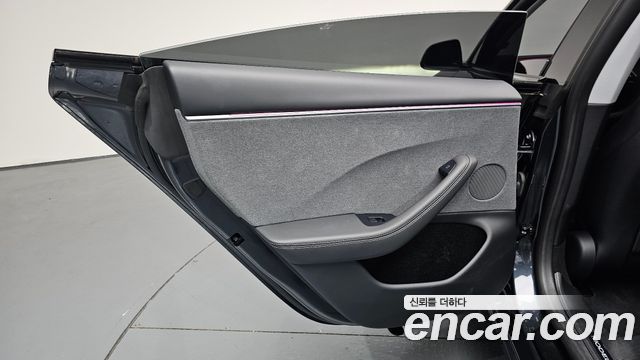 Tesla Model 3 2025