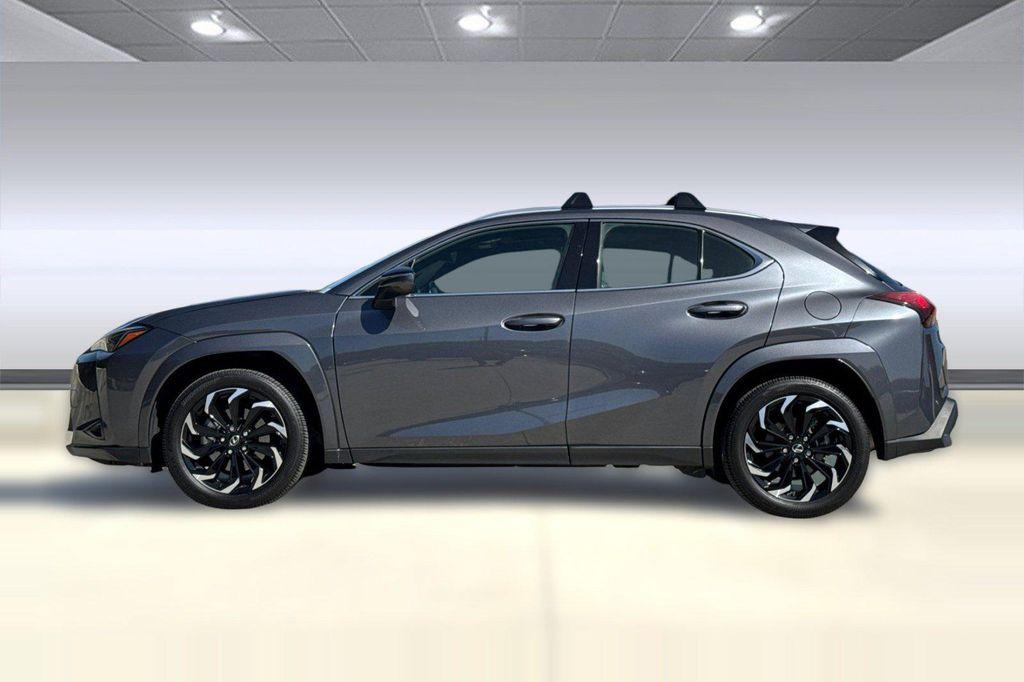 Lexus UX 2024