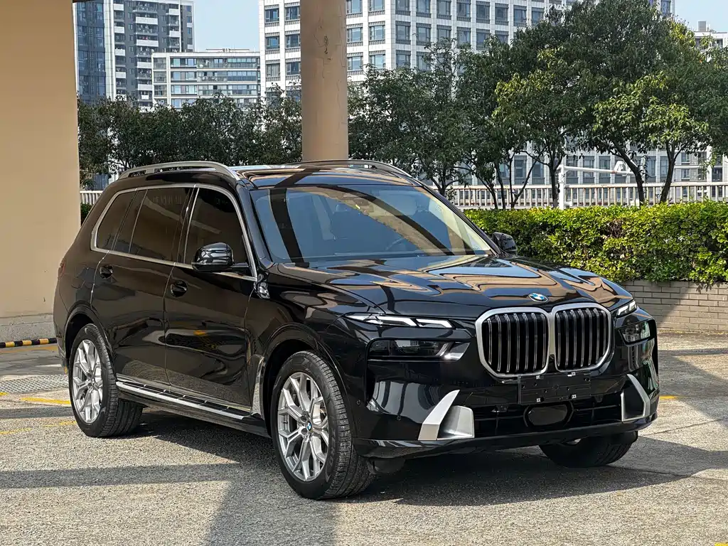 BMW X7 2024