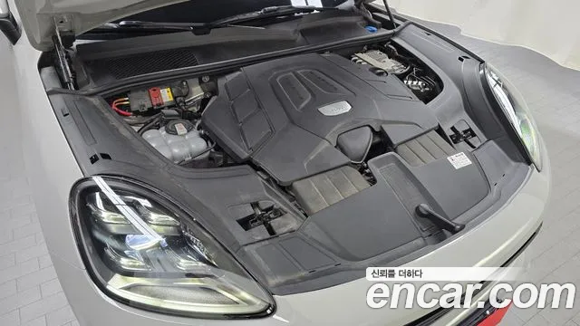 Porsche Cayenne 2022