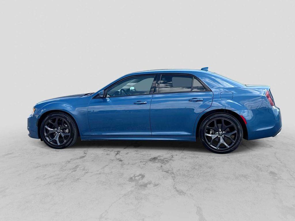 Chrysler 300 2023