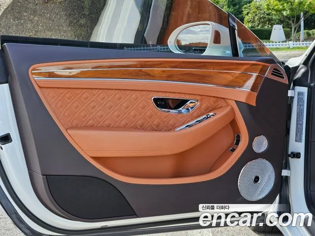 Bentley Continental 2022