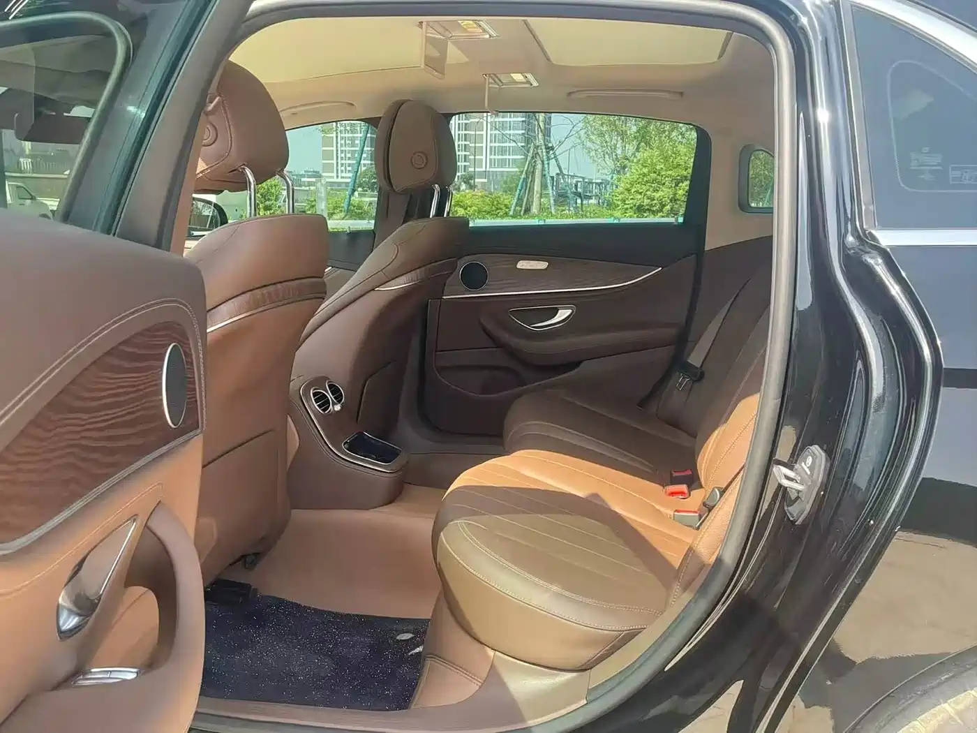 Mercedes-Benz E-Класс 2022