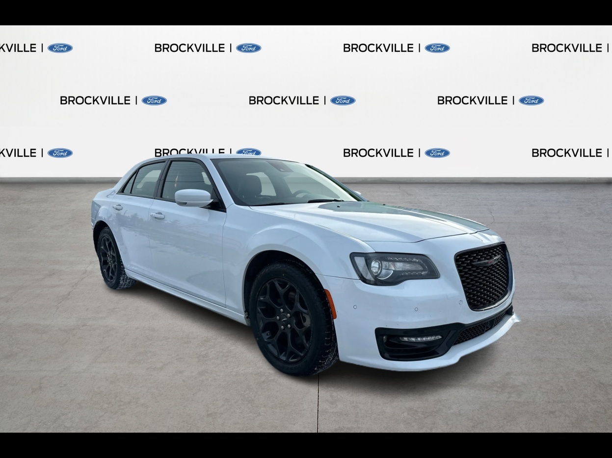 Chrysler 300 2023
