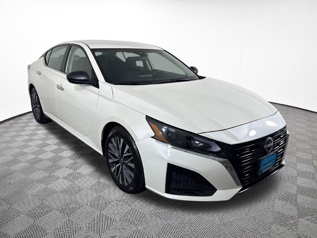 Nissan Altima 2025