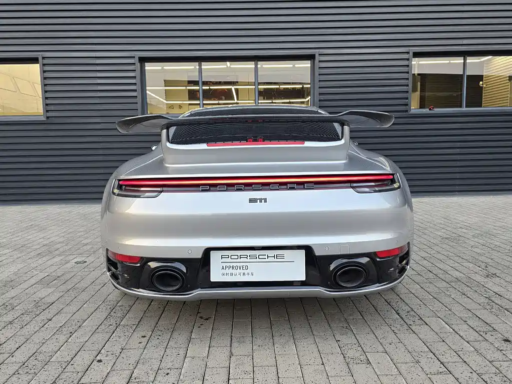 Porsche 911 2025