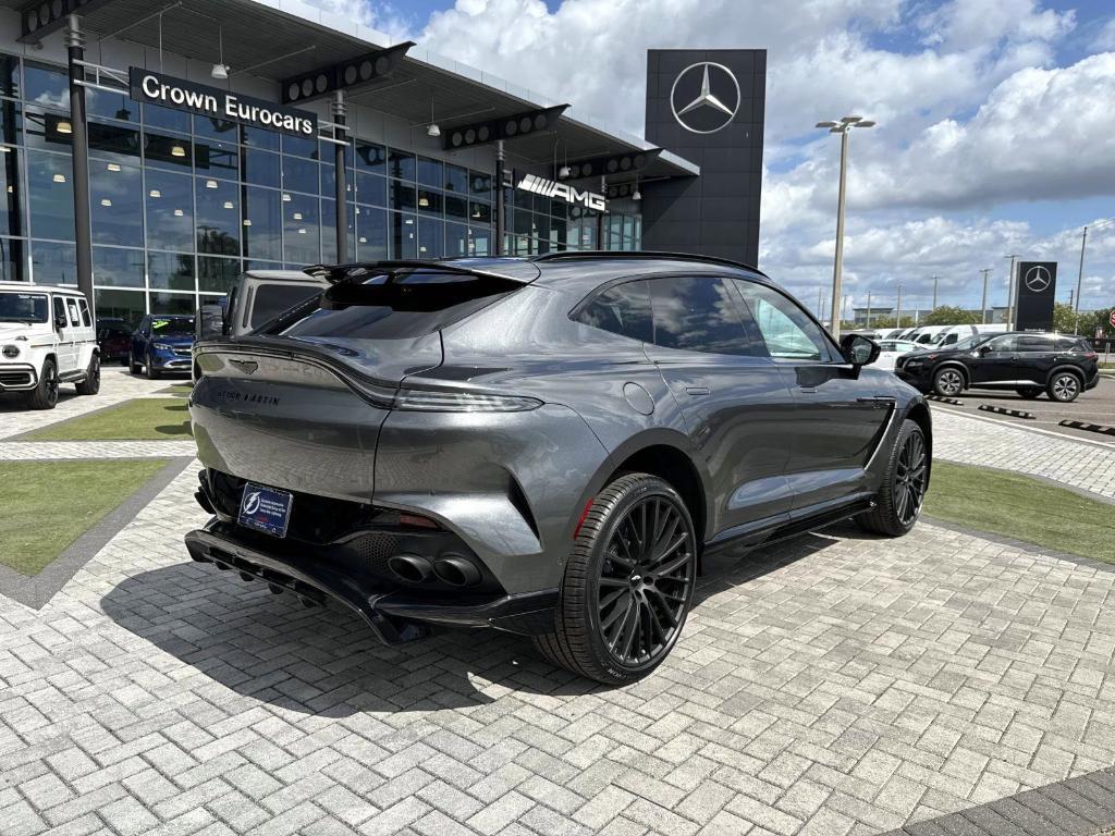 Aston Martin DBX 2023