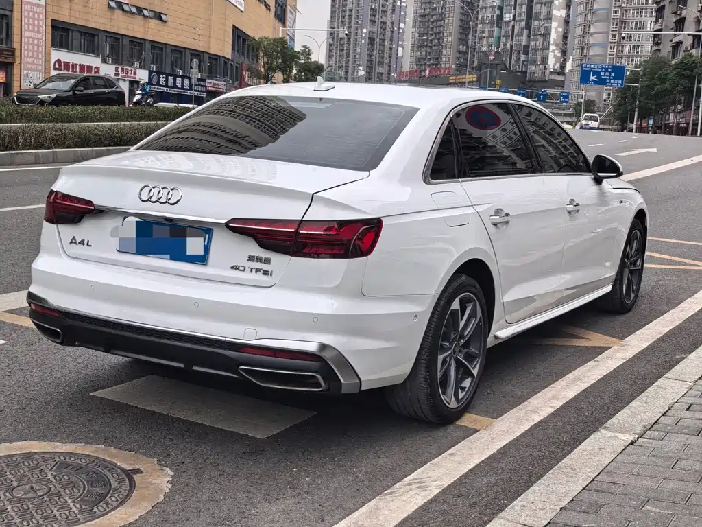 Audi A4 2023