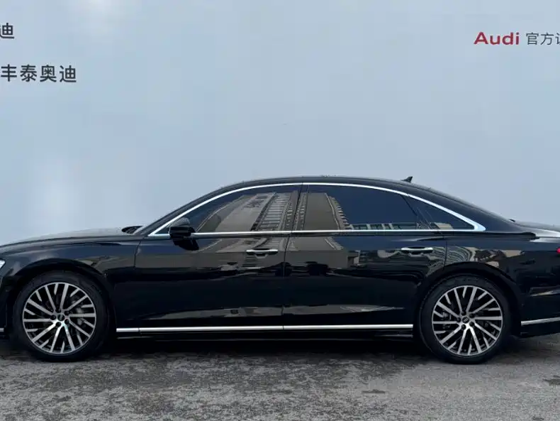Audi A8 2025