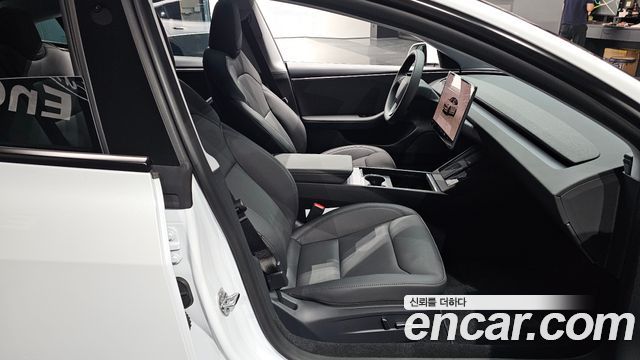 Tesla Model 3 2025