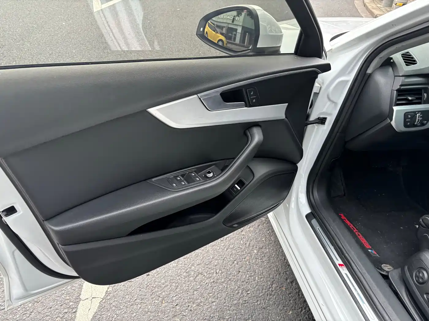 Audi A4 2023