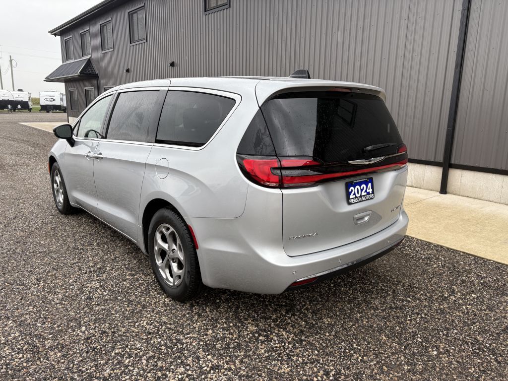 Chrysler Pacifica 2024