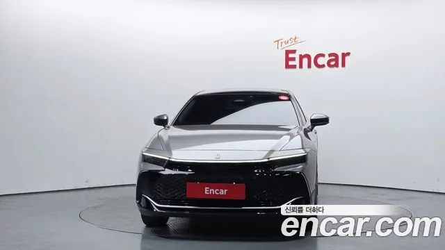 Toyota Crown 2023
