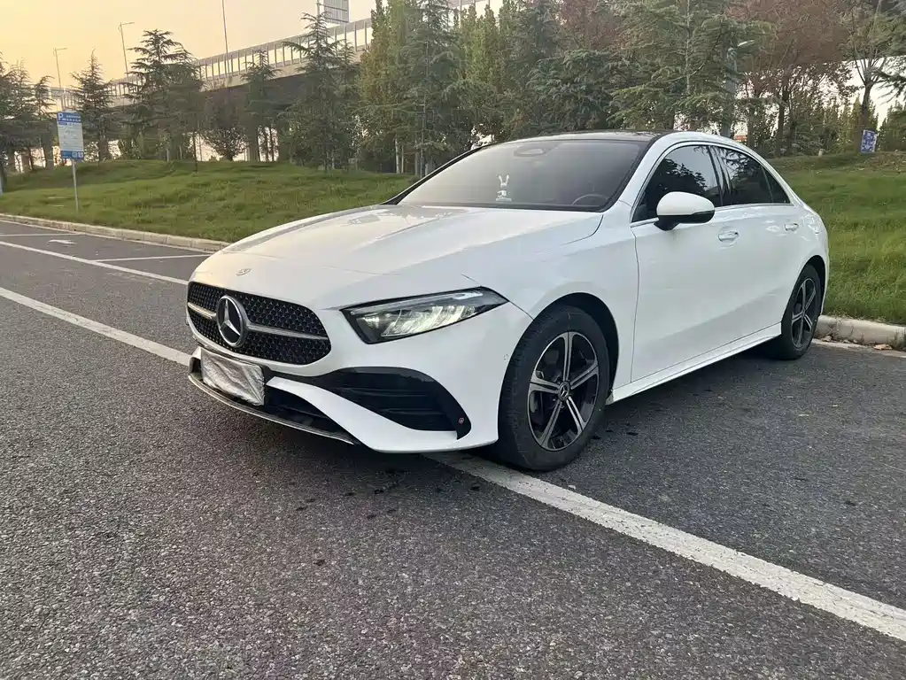 Mercedes-Benz A-Класс 2023