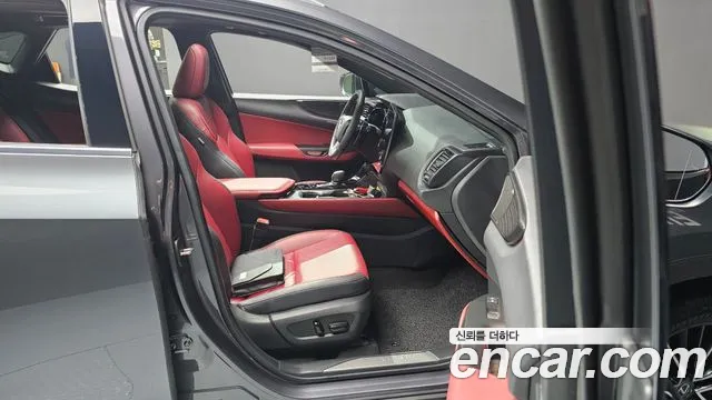 Lexus NX 2024