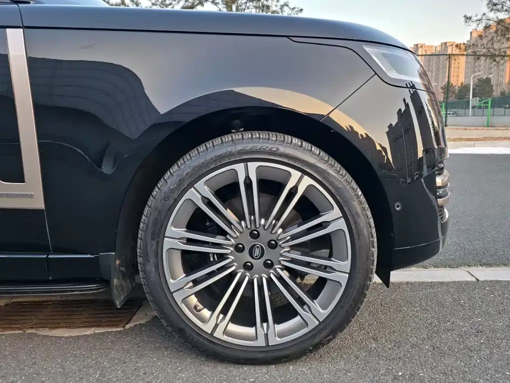 Land Rover Range Rover 2024