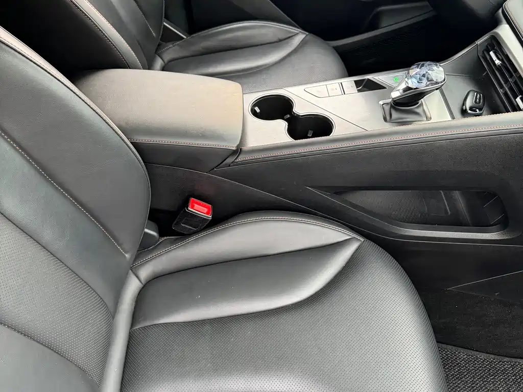 Roewe RX5 2022