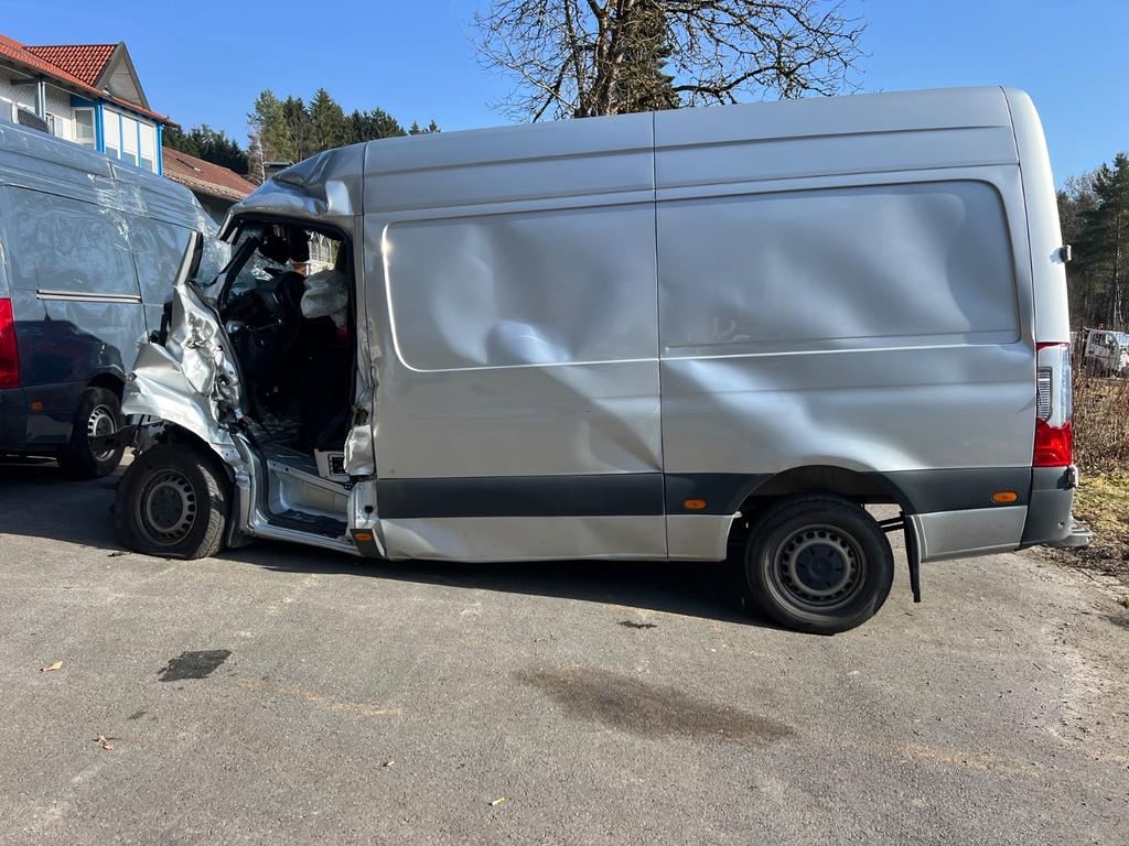 Mercedes-Benz SPRINTER 2023