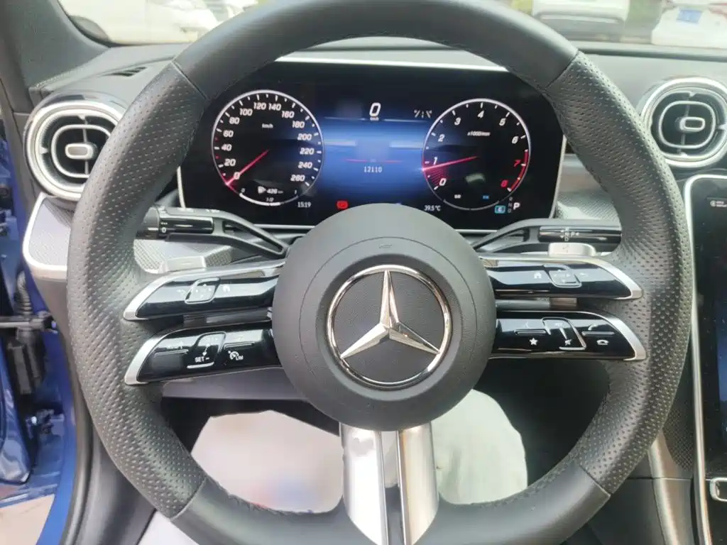 Mercedes-Benz C-Класс 2024