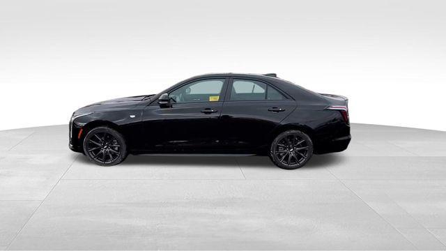 Cadillac CT4 2025