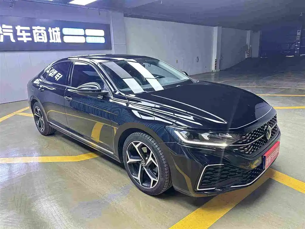 Volkswagen Passat 2024