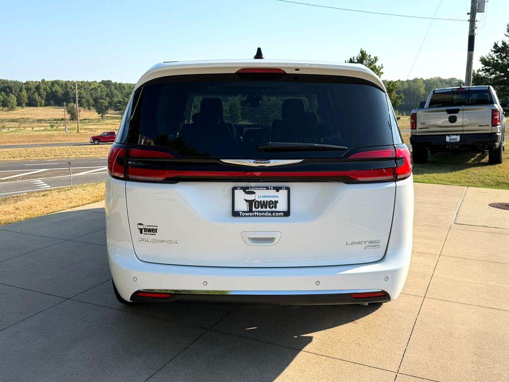 Chrysler Pacifica 2024