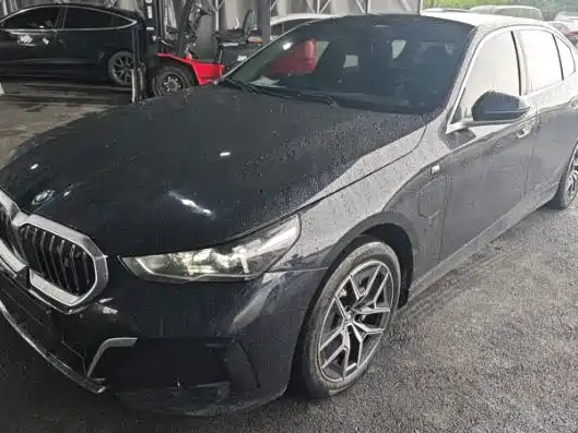 BMW i5 2024