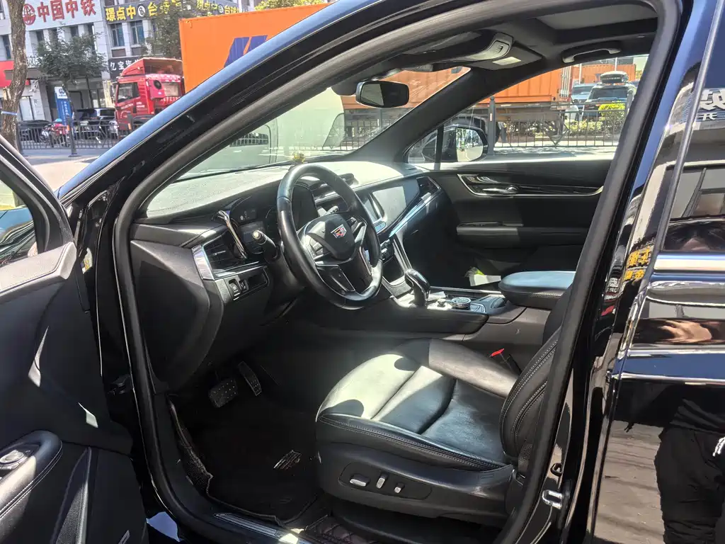 Cadillac XT5 2023